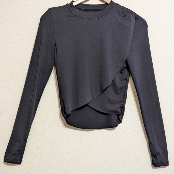 Wilo The Label Tops - Wilo The Label Women's Black‎ Movement Twist Layer Top Round Neck Pullover Large
